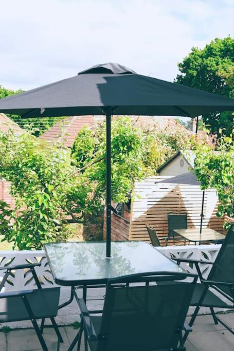 The Palm House Falmouth - Minutes From The Beach! Dış mekan fotoğraf